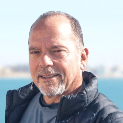 Headshot of Leo Levenson. HomeRise staff.
